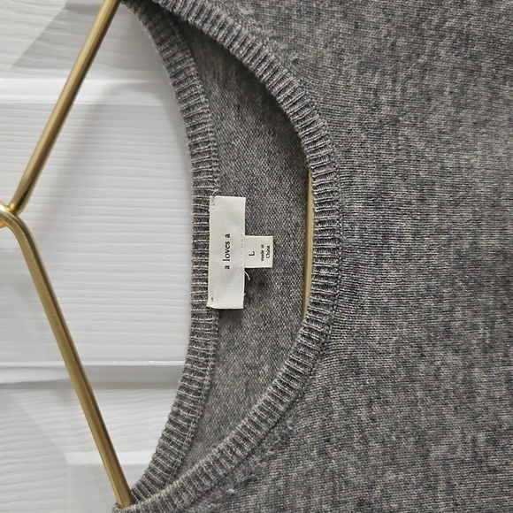 a loves a Embroidered Sweater - Picture 3 of 5